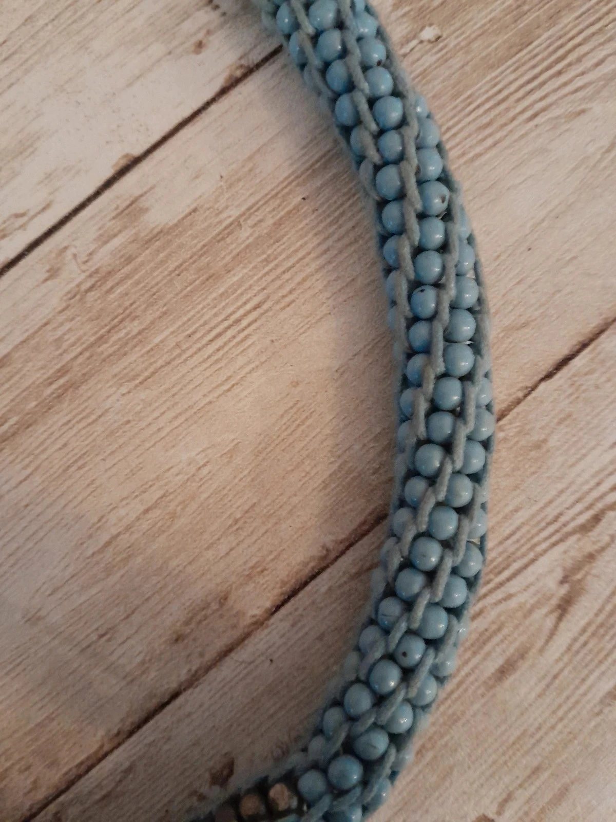 Ras du cou halsband, semi-stijve vorm, lichtblauwe en zwarte kleur – photo 3